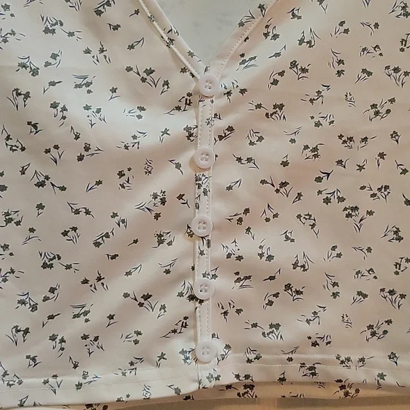 ROMWE Crop Floral Short Sleeve Top - Picture 3 of 7